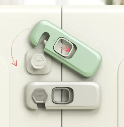 “Your Food. Your Rule. Lock It & Keep It Yours — FridgeLocker.”